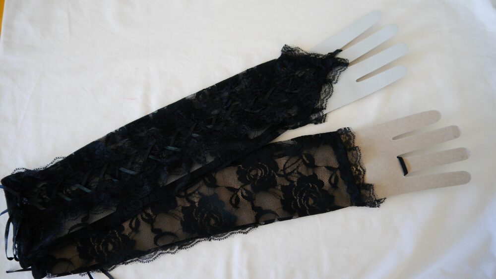 Black fingerless lace gloves