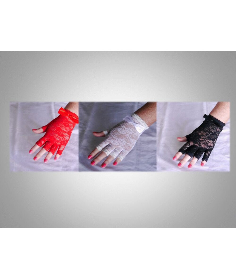 Fingerless lace gloves